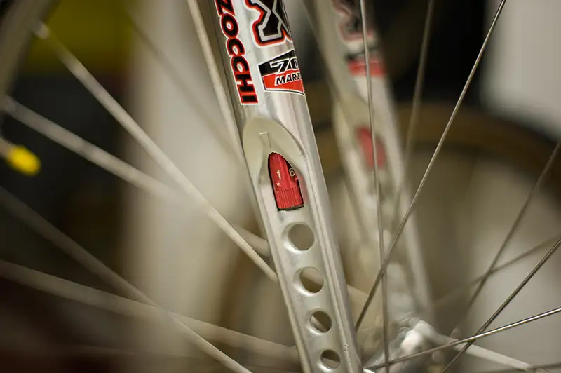 Marzocchi XC700 fork silver, titanium or gun metal blue (full rebuild)!! 2