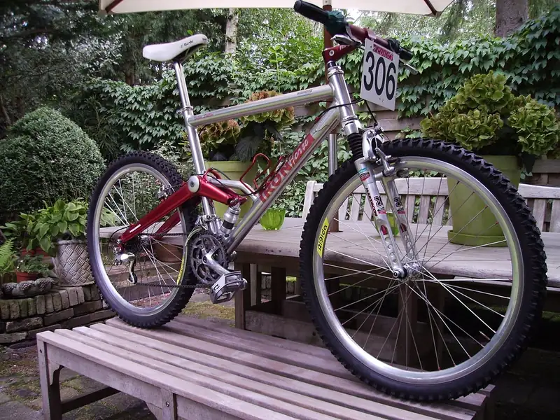Marzocchi XC700 fork silver, titanium or gun metal blue (full rebuild)!! 12