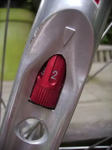 Marzocchi XC700 fork silver, titanium or gun metal blue (full rebuild)!! 13