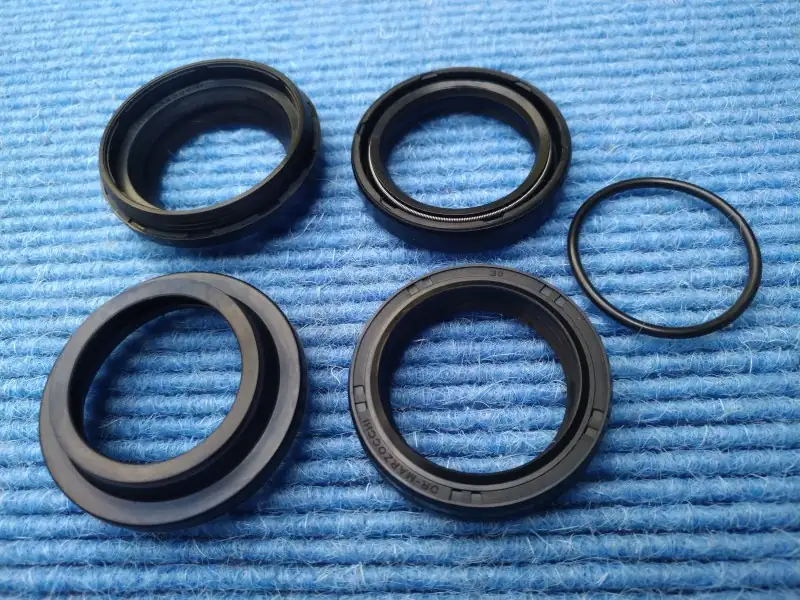 REBUILD KIT 'COMPLETE' for Marzocchi Bomber Z1 & Z2 and more - 30mm 'classic' - SAVE 40%!! 2