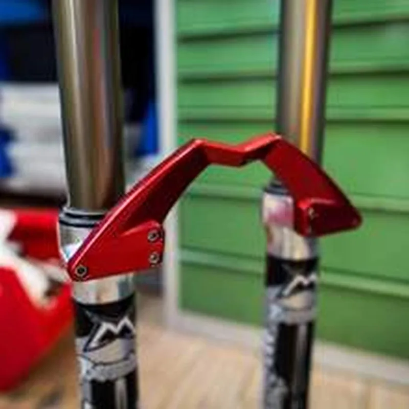 Marzocchi MONSTER / SuperMONSTER Brace red (all MONSTER Models)