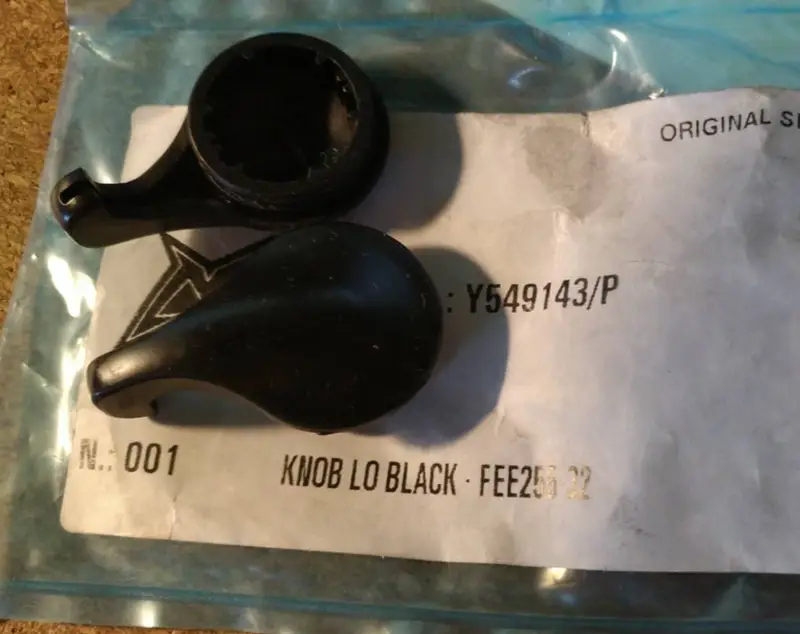 Top Knob LO black FEE255-32 549143 TST2